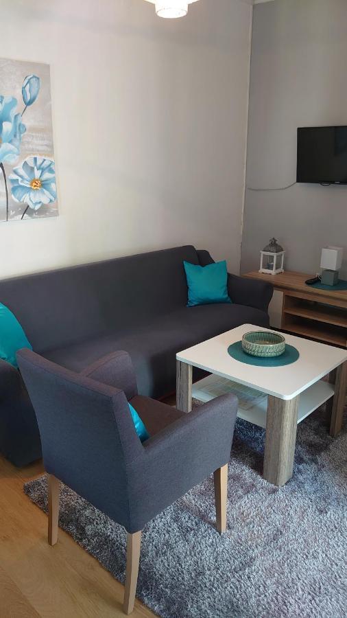 Apartments Tulipan - With Free Private Parking Garage モスタル エクステリア 写真